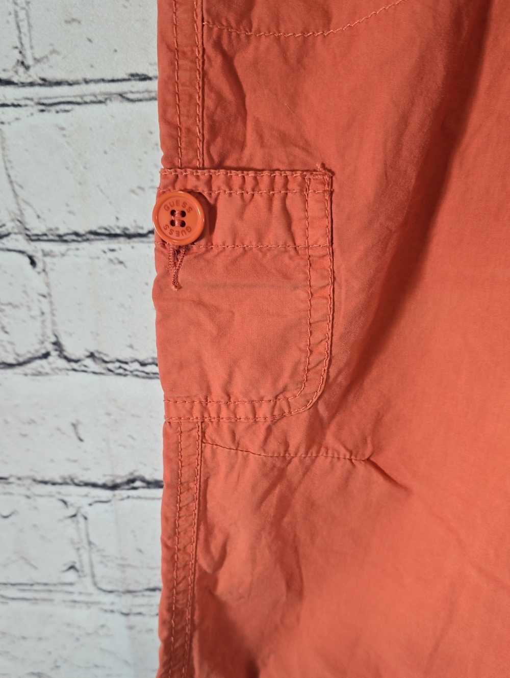 Guess Jeans Coral Button-Front Capri Pants Size 29 - Picture 6 of 10